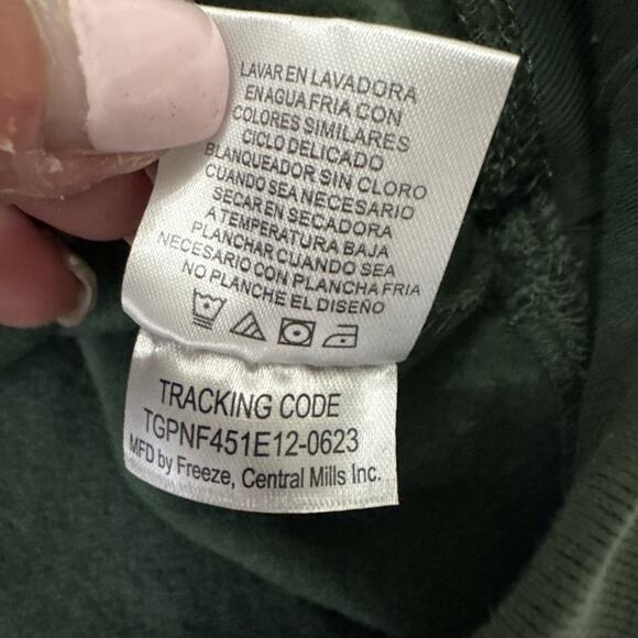 Peanuts 2023 Green Holiday SNOOPY & candy cane Sweatshirt Youth L/Adult XS NWT - Picture 8 of 12